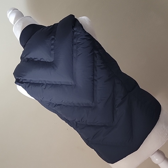 Athleta Vest - Picture 2 of 10